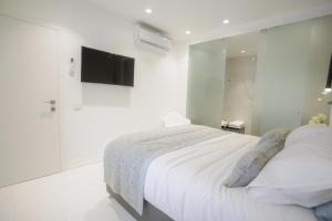 Presidential Suite — 3