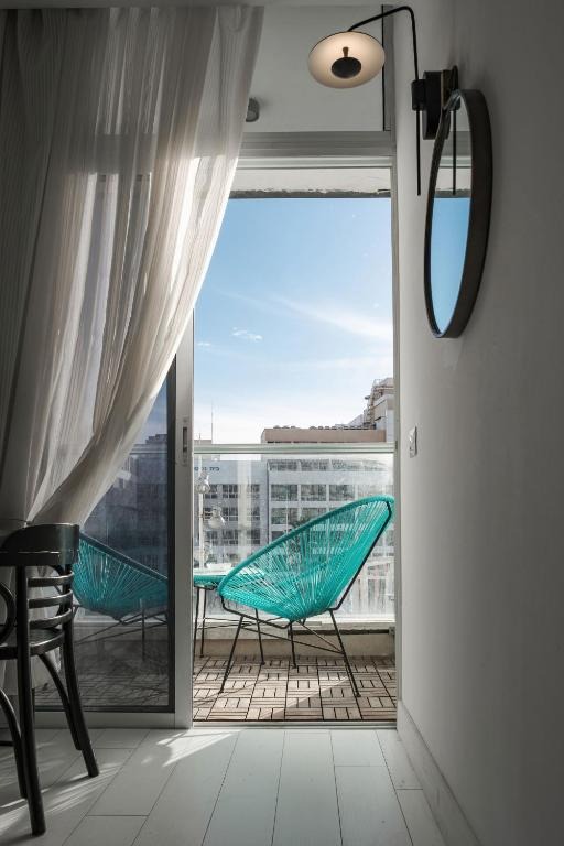 Deluxe Suite — 3