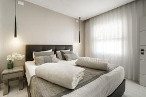 Presidential Suite — 2